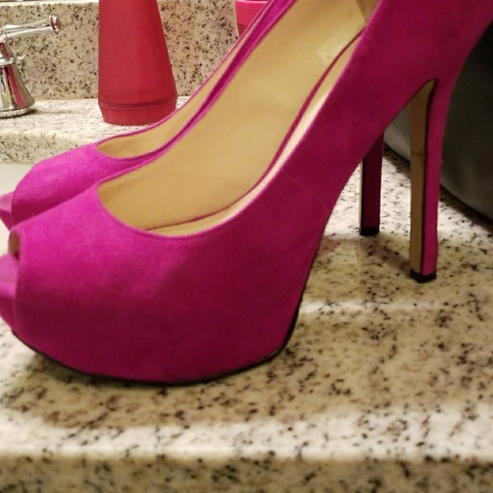 Shoes!! - Picture 5 of 5